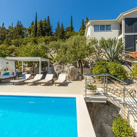 Luxury G With Pool * Ploče